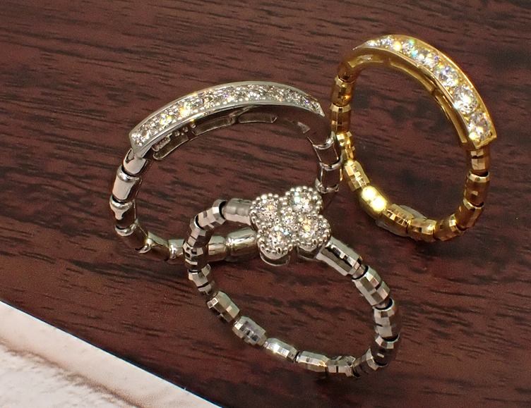 K18・プラチナ ストレッチ式リング