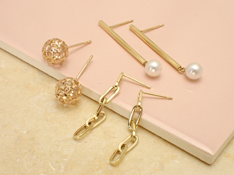 特徴的なデザインピアス